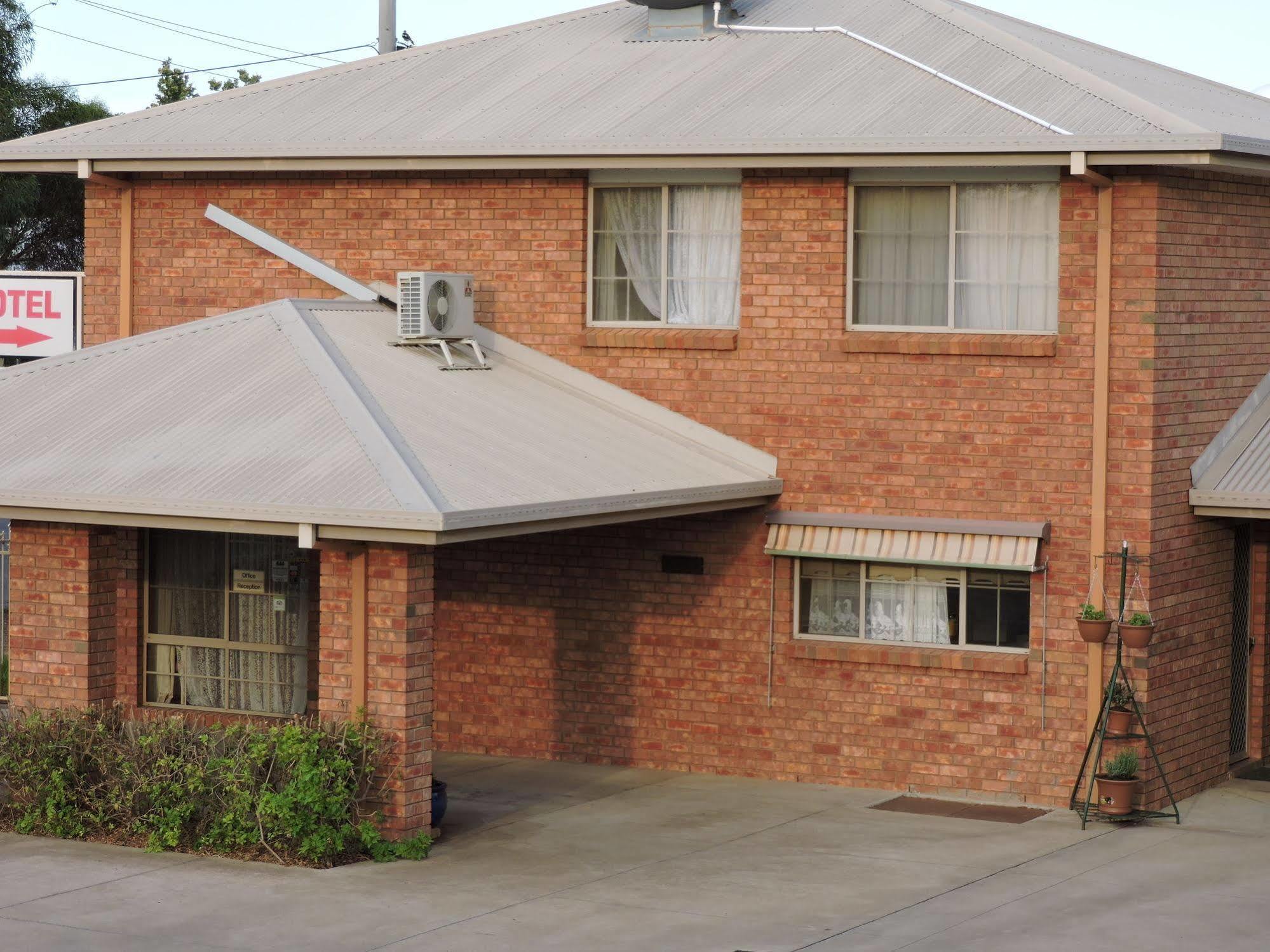 Red Cliffs Colonial Motor Lodge, Mildura Region Екстер'єр фото